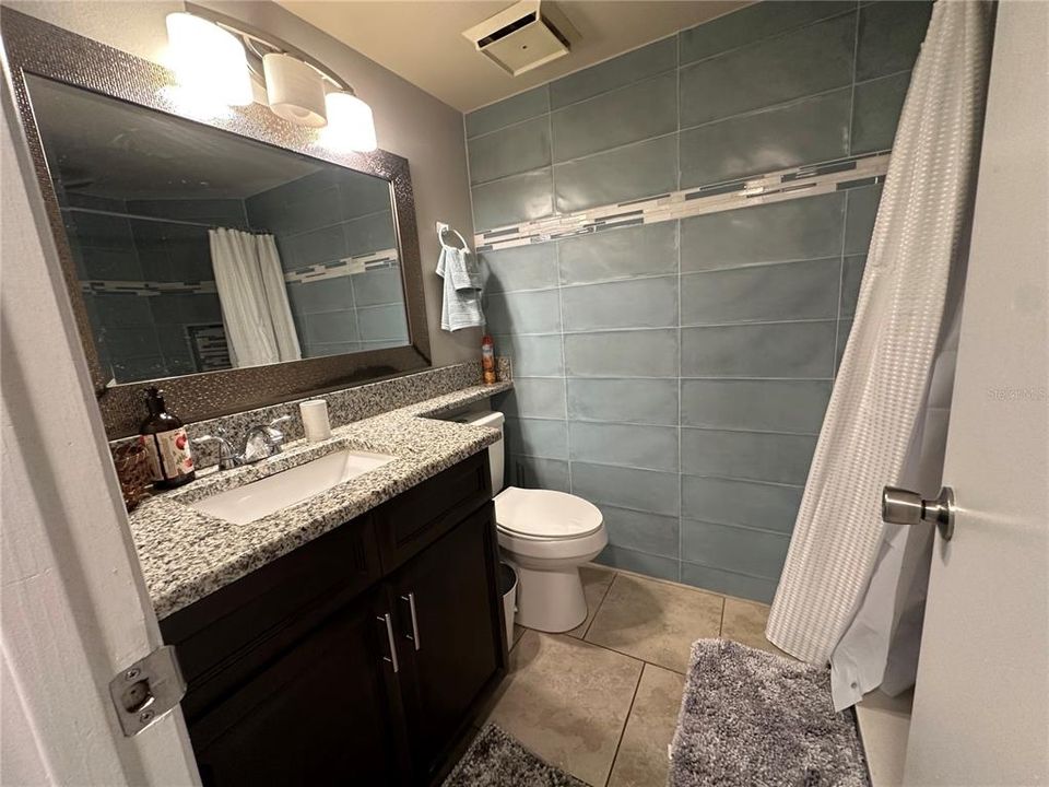 For Rent: $2,049 (2 beds, 2 baths, 820 Square Feet)