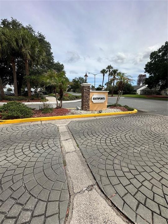 For Rent: $2,049 (2 beds, 2 baths, 820 Square Feet)