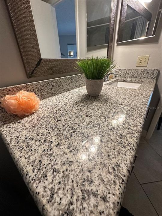 For Rent: $2,049 (2 beds, 2 baths, 820 Square Feet)
