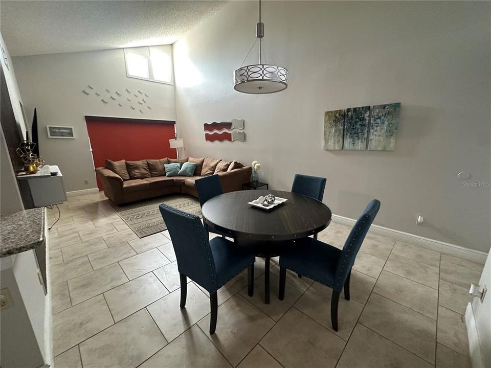 For Rent: $2,049 (2 beds, 2 baths, 820 Square Feet)