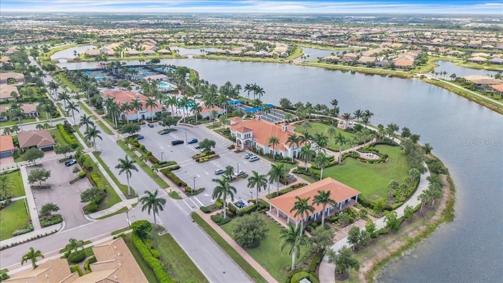На продажу: $605,000 (4 спален, 4 ванн, 2537 Квадратных фут)
