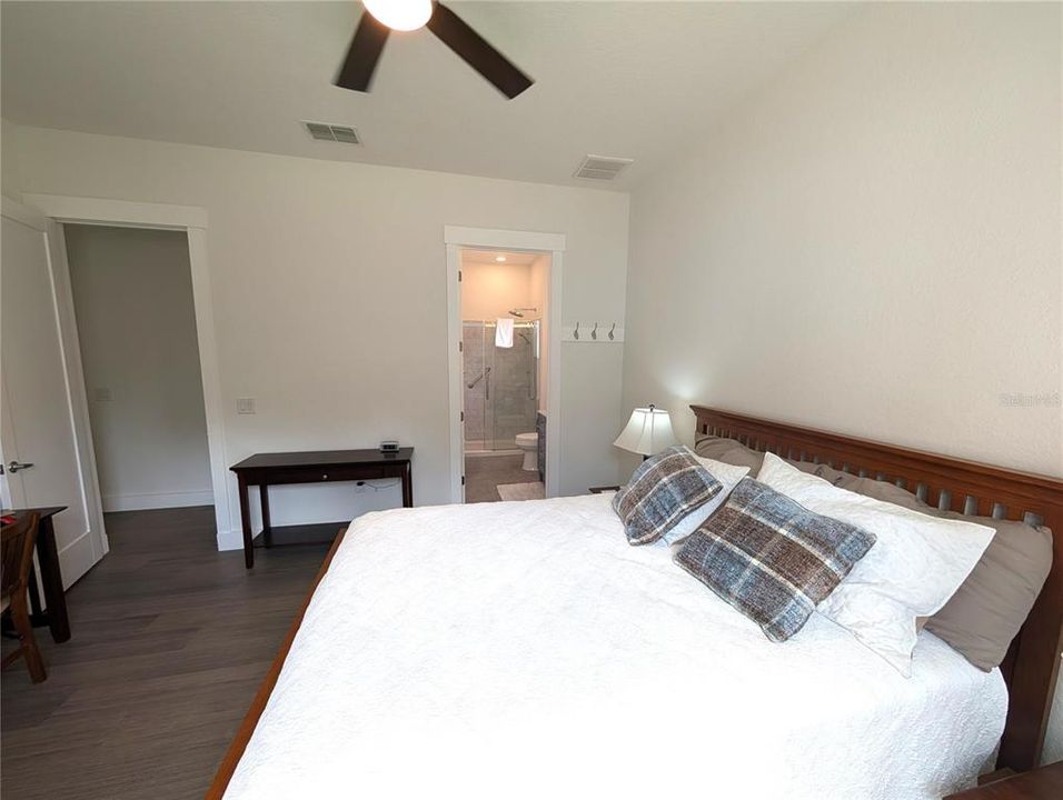 For Sale: $1,200,000 (4 beds, 4 baths, 3936 Square Feet)