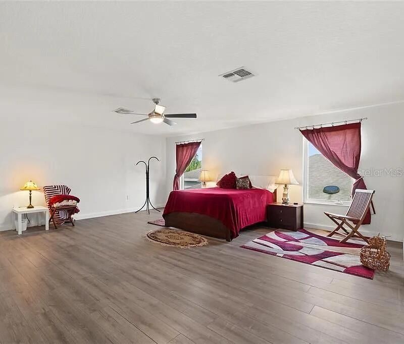 For Sale: $1,200,000 (4 beds, 4 baths, 3936 Square Feet)