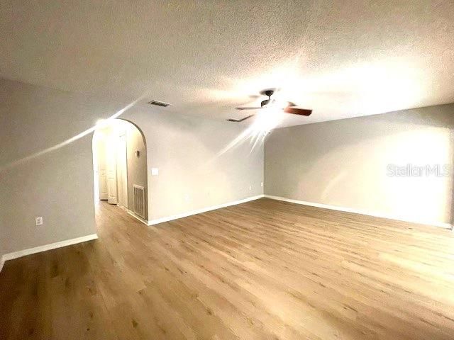 En Venta: $249,900 (3 camas, 2 baños, 1764 Pies cuadrados)