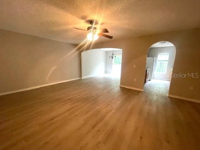 En Venta: $249,900 (3 camas, 2 baños, 1764 Pies cuadrados)