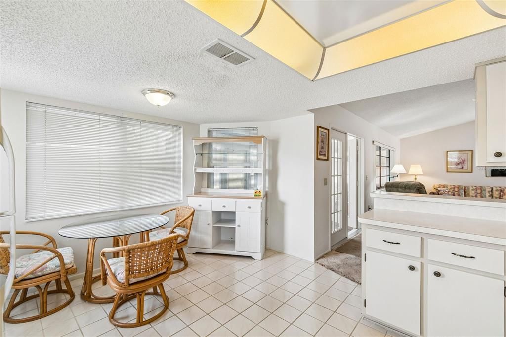 En Venta: $259,900 (3 camas, 2 baños, 1237 Pies cuadrados)