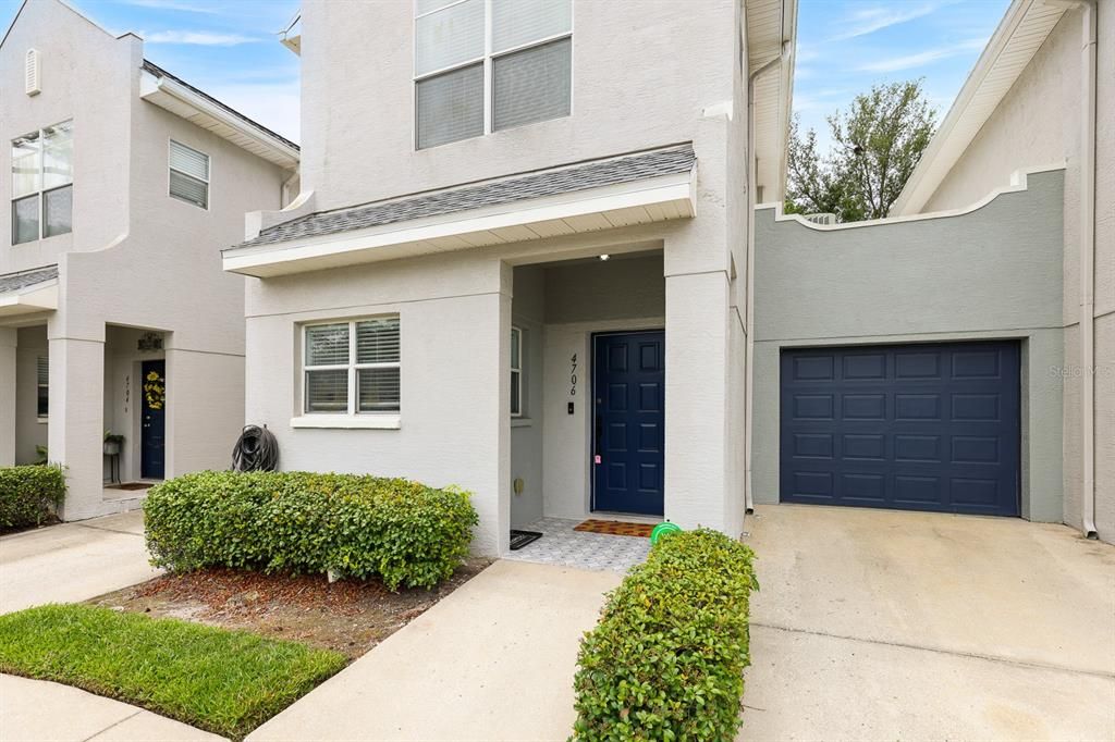 For Rent: $2,600 (2 beds, 2 baths, 1261 Square Feet)