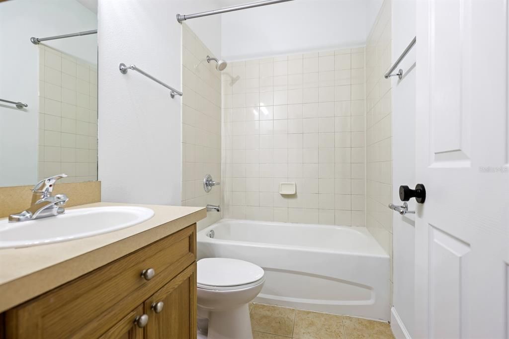 For Rent: $2,600 (2 beds, 2 baths, 1261 Square Feet)