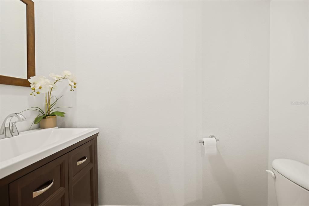 For Rent: $2,600 (2 beds, 2 baths, 1261 Square Feet)