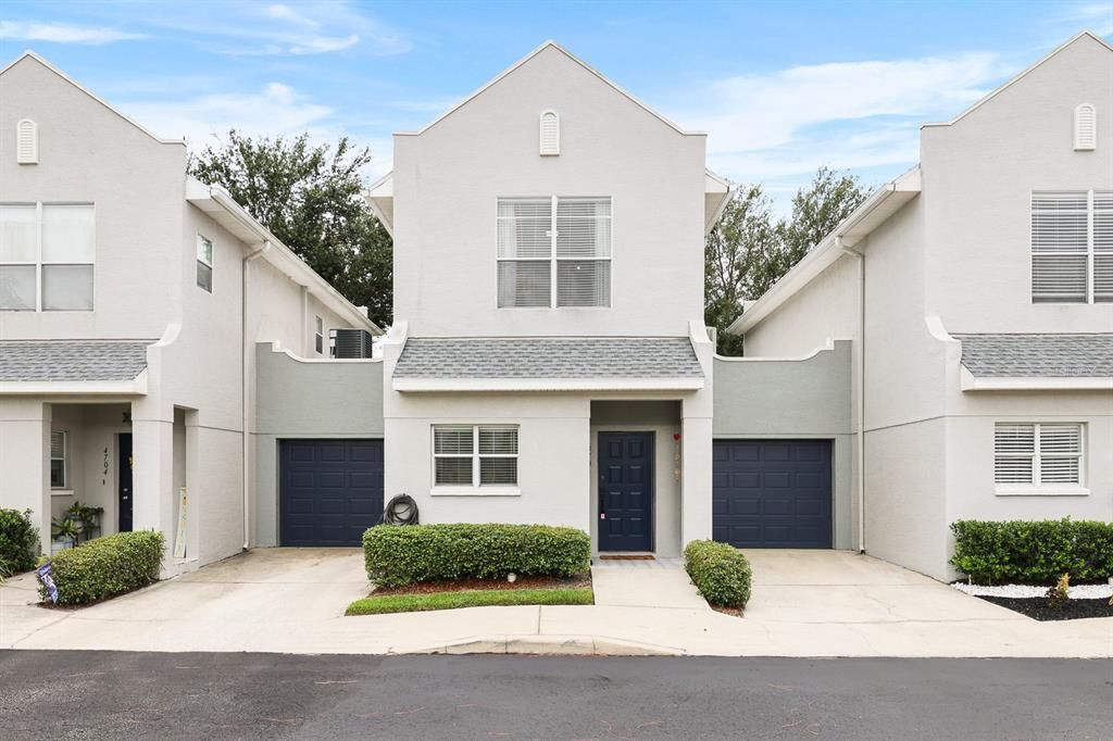 For Rent: $2,600 (2 beds, 2 baths, 1261 Square Feet)