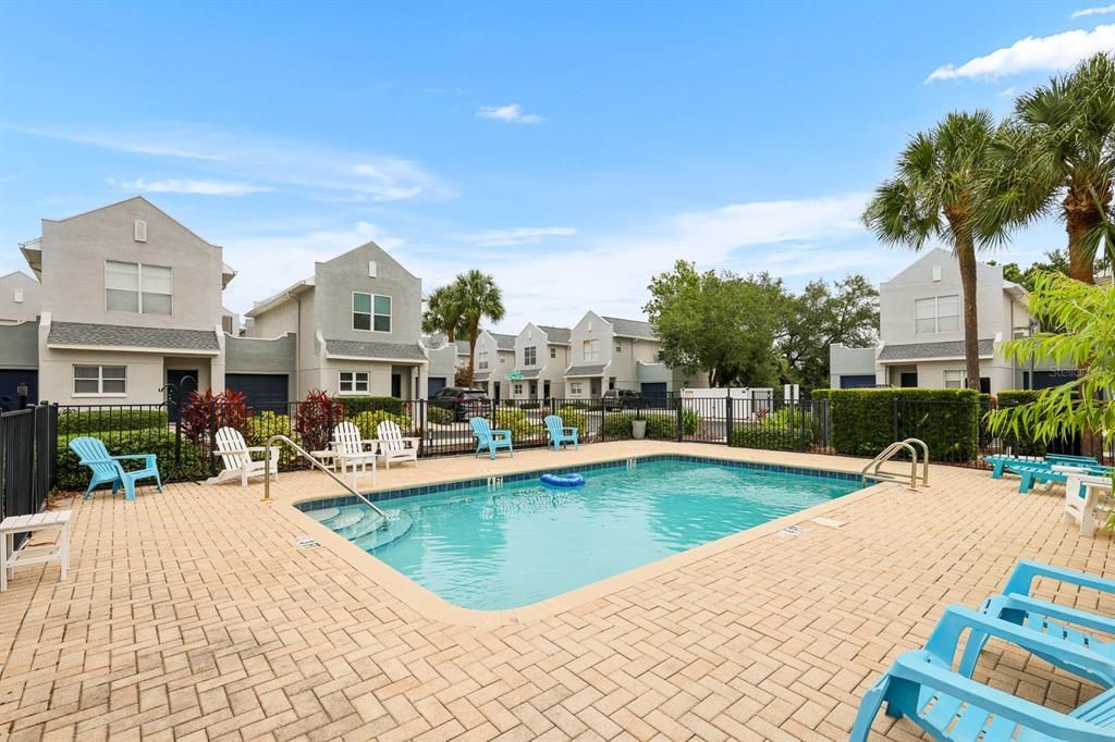 For Rent: $2,600 (2 beds, 2 baths, 1261 Square Feet)