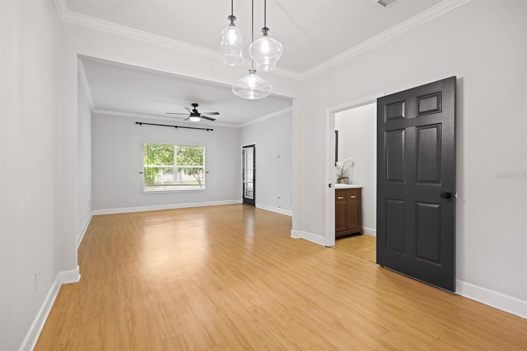 For Rent: $2,600 (2 beds, 2 baths, 1261 Square Feet)