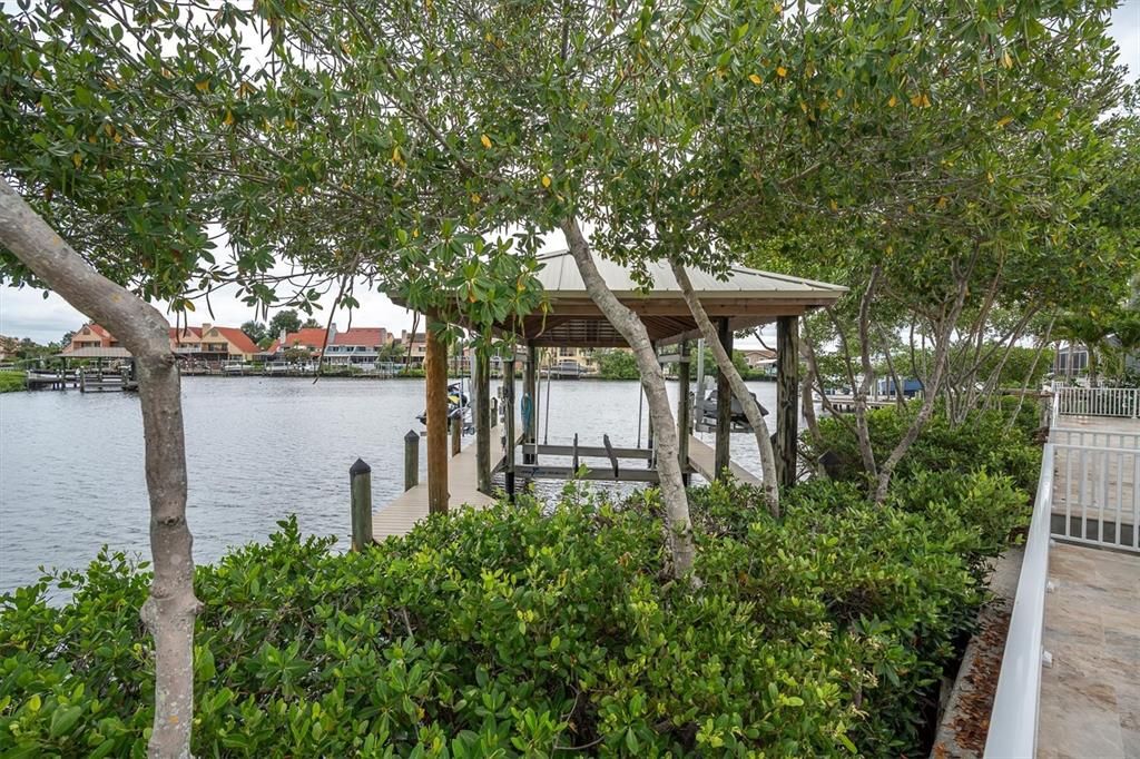 For Sale: $2,699,999 (4 beds, 4 baths, 3669 Square Feet)