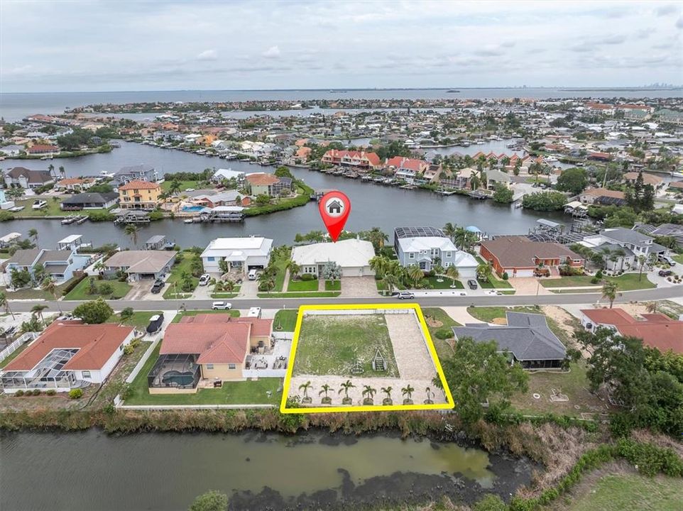 For Sale: $2,699,999 (4 beds, 4 baths, 3669 Square Feet)