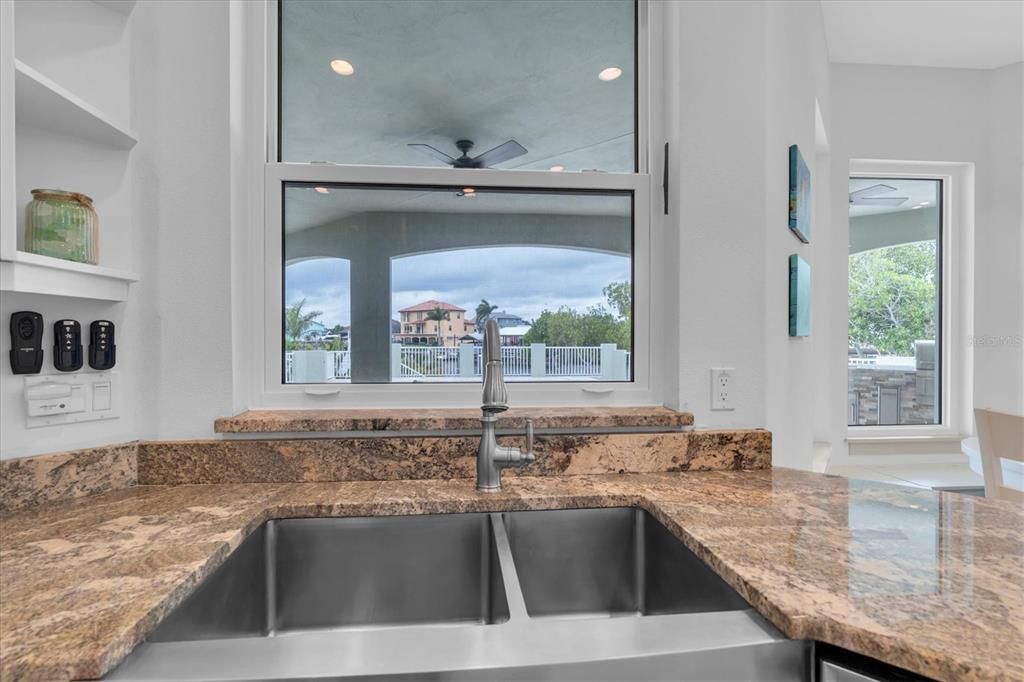 For Sale: $2,699,999 (4 beds, 4 baths, 3669 Square Feet)