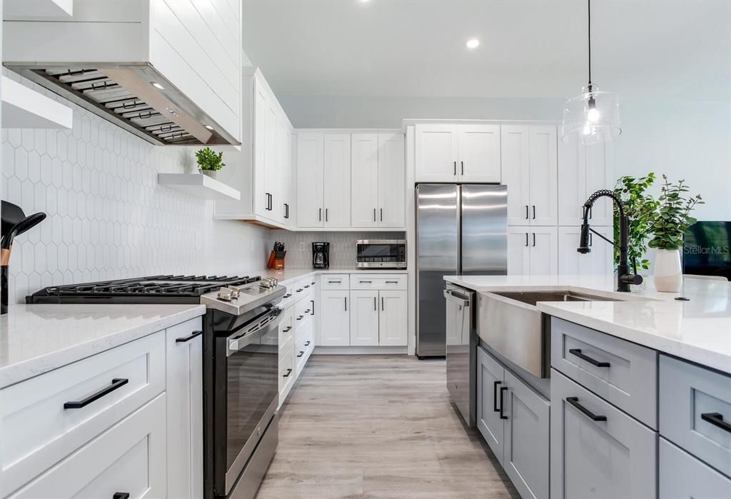 В аренду: $3,900 (4 спален, 3 ванн, 2394 Квадратных фут)