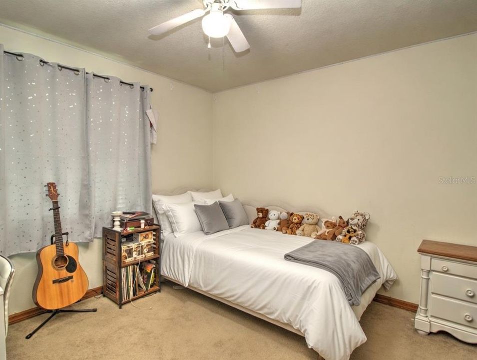 For Sale: $295,000 (3 beds, 2 baths, 1358 Square Feet)