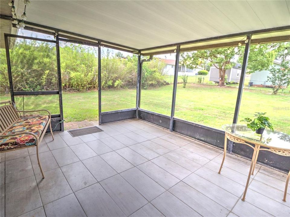 For Sale: $295,000 (3 beds, 2 baths, 1358 Square Feet)