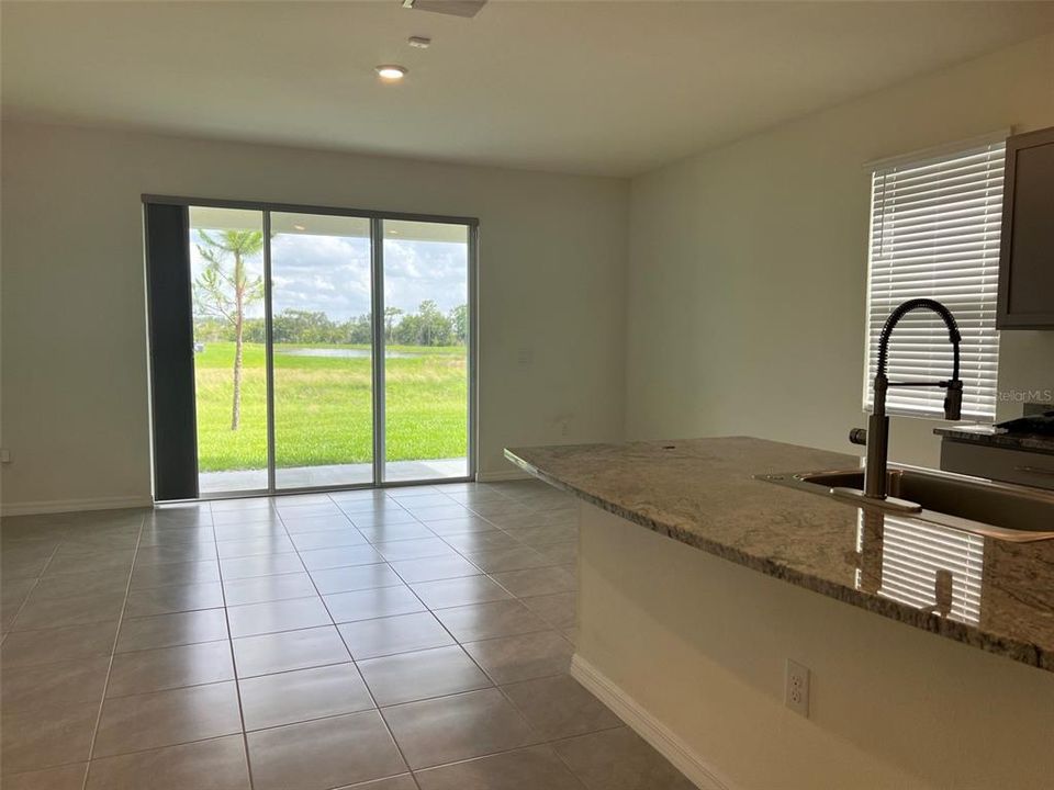 En Renta: $1,975 (3 camas, 2 baños, 1758 Pies cuadrados)