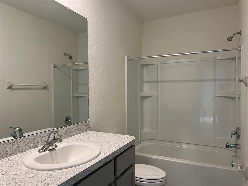 En Renta: $1,975 (3 camas, 2 baños, 1758 Pies cuadrados)