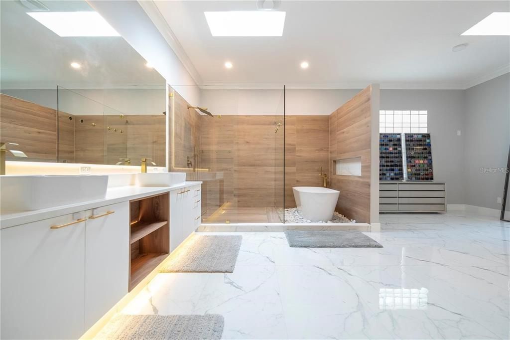 For Sale: $1,750,000 (4 beds, 4 baths, 4265 Square Feet)