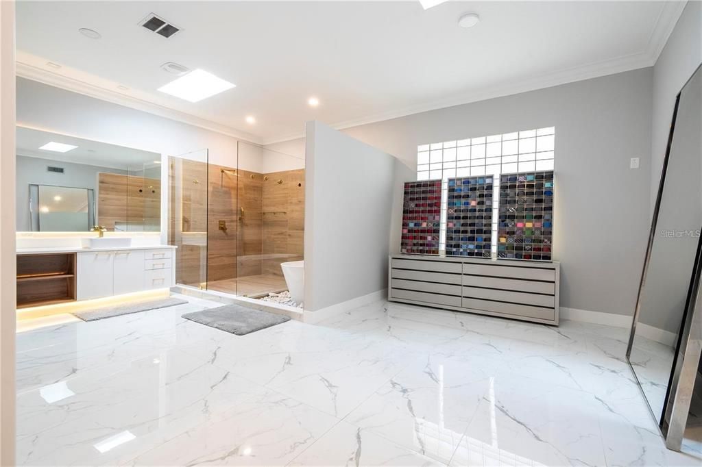 For Sale: $1,750,000 (4 beds, 4 baths, 4265 Square Feet)