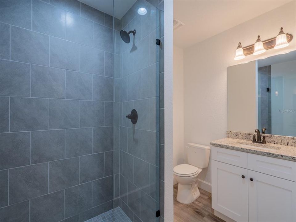 For Sale: $224,500 (3 beds, 2 baths, 936 Square Feet)