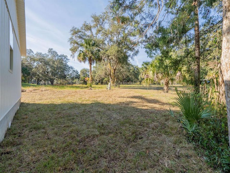 For Sale: $224,500 (3 beds, 2 baths, 936 Square Feet)