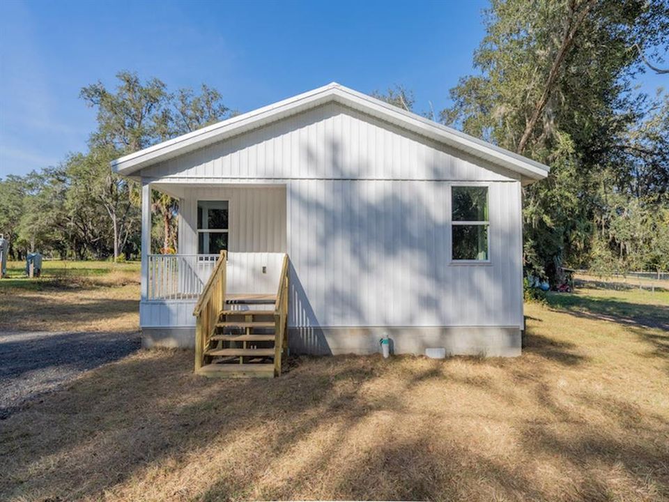 For Sale: $224,500 (3 beds, 2 baths, 936 Square Feet)