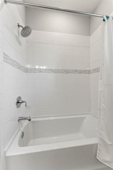For Sale: $524,900 (4 beds, 2 baths, 2005 Square Feet)