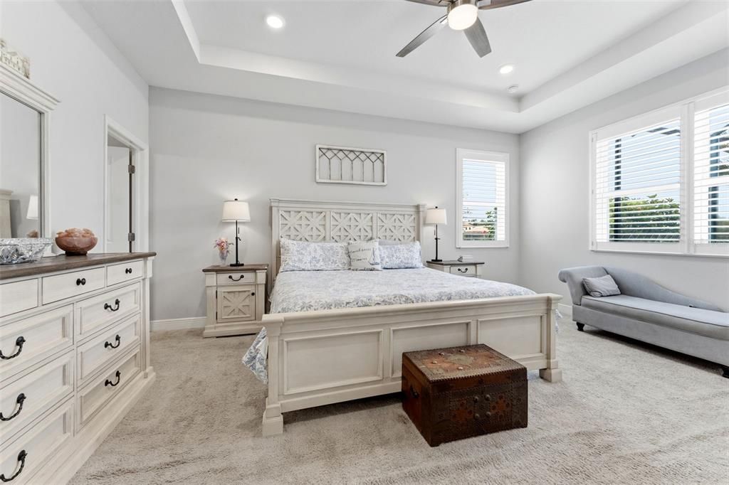 For Sale: $524,900 (4 beds, 2 baths, 2005 Square Feet)
