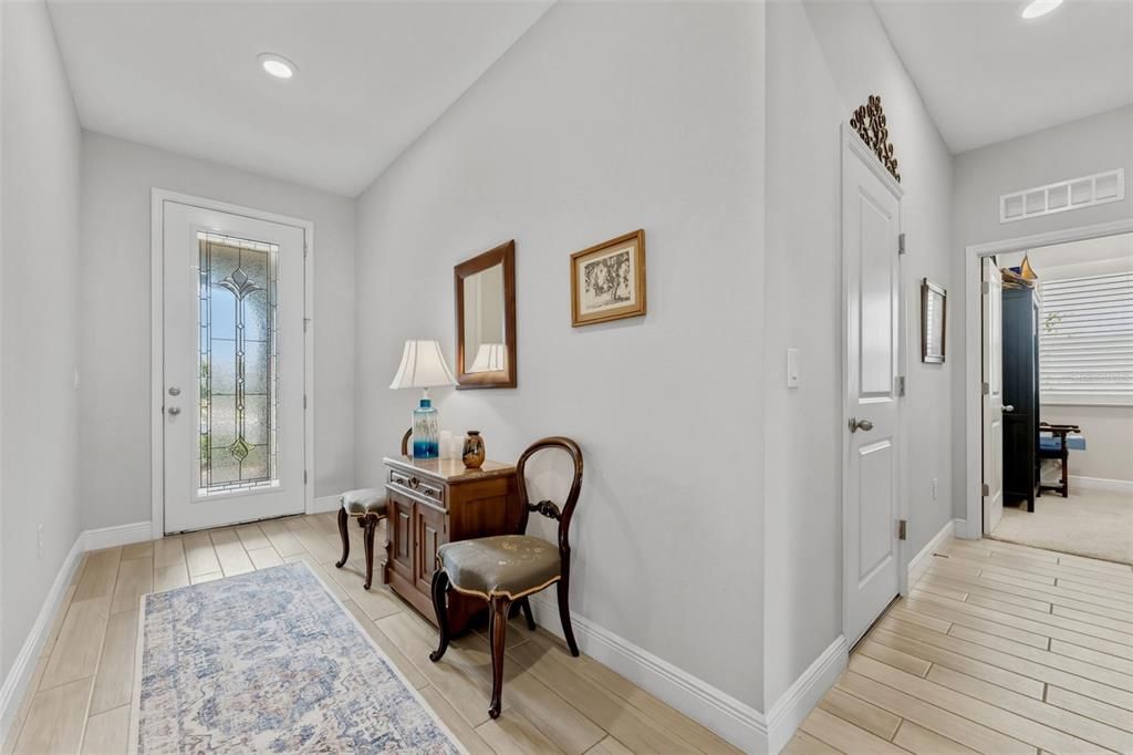 For Sale: $524,900 (4 beds, 2 baths, 2005 Square Feet)