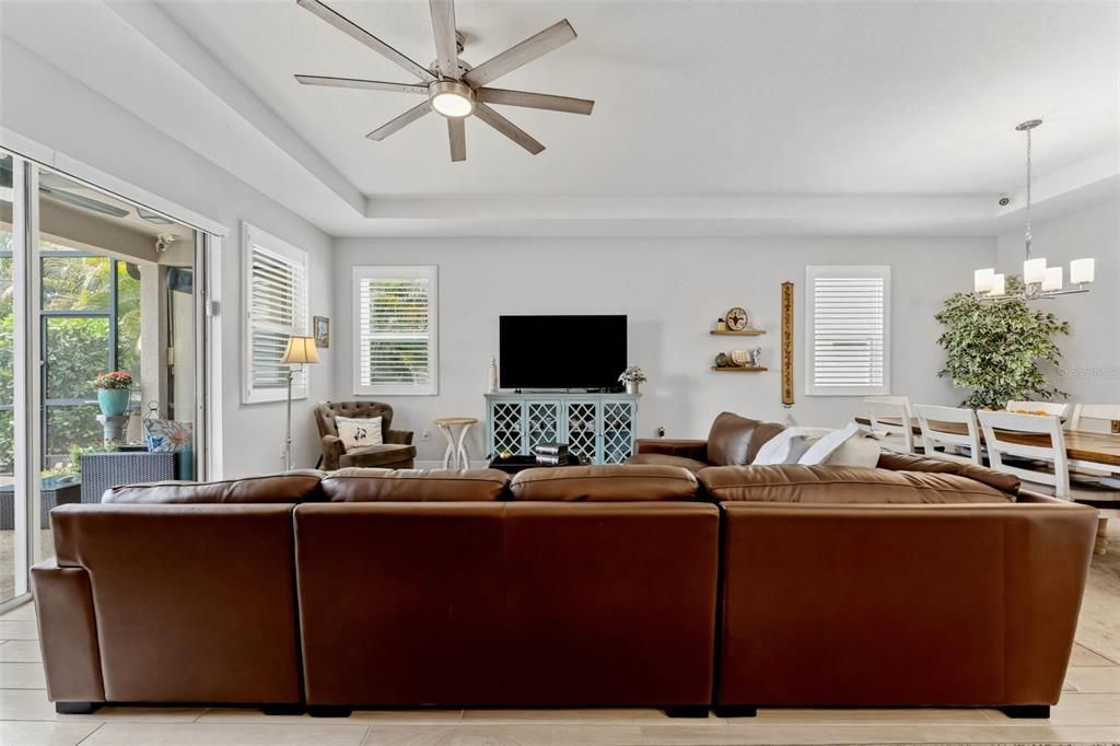 For Sale: $524,900 (4 beds, 2 baths, 2005 Square Feet)