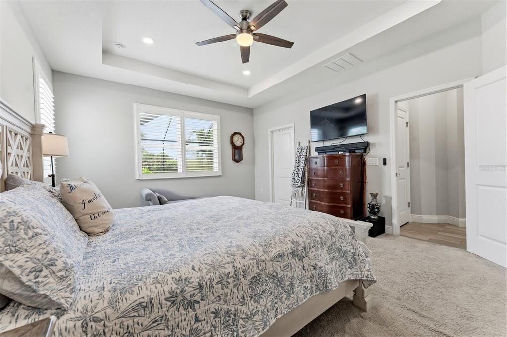 For Sale: $524,900 (4 beds, 2 baths, 2005 Square Feet)