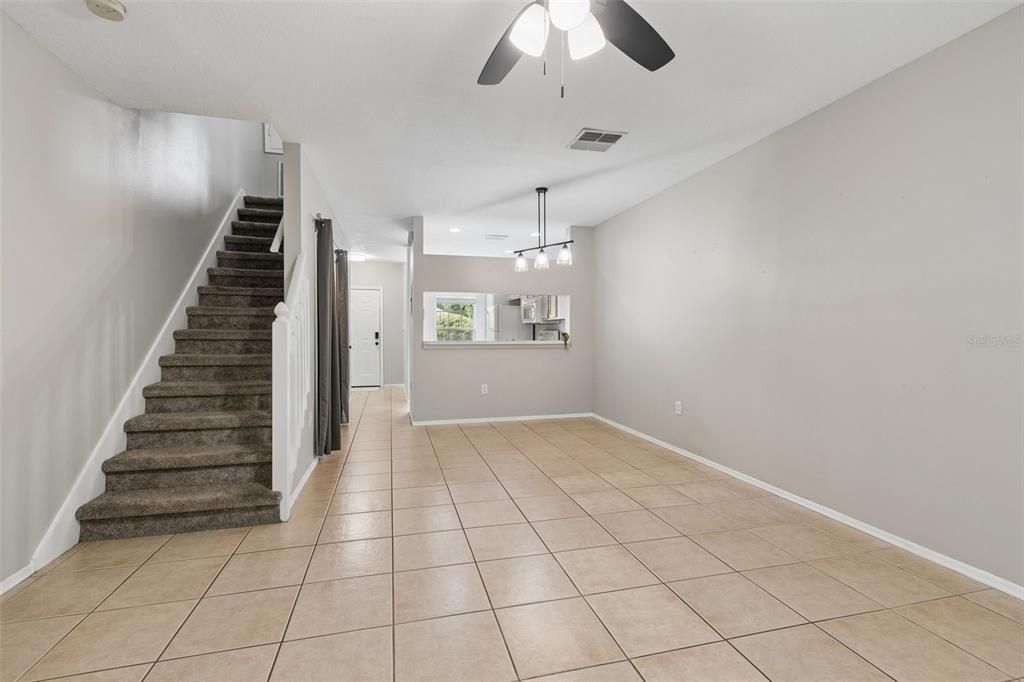 For Sale: $192,900 (2 beds, 2 baths, 1184 Square Feet)