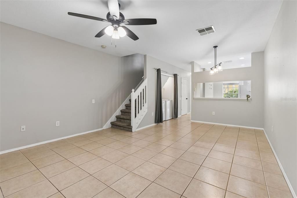 For Sale: $192,900 (2 beds, 2 baths, 1184 Square Feet)