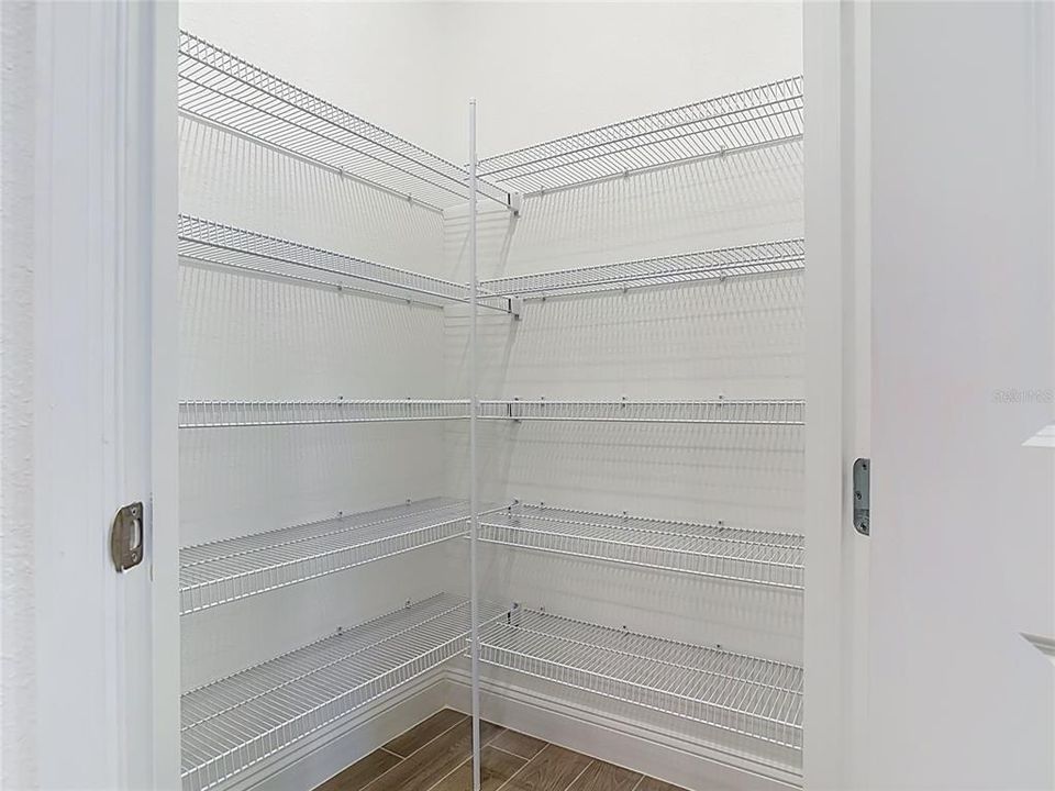 En Venta: $399,990 (4 camas, 3 baños, 2040 Pies cuadrados)