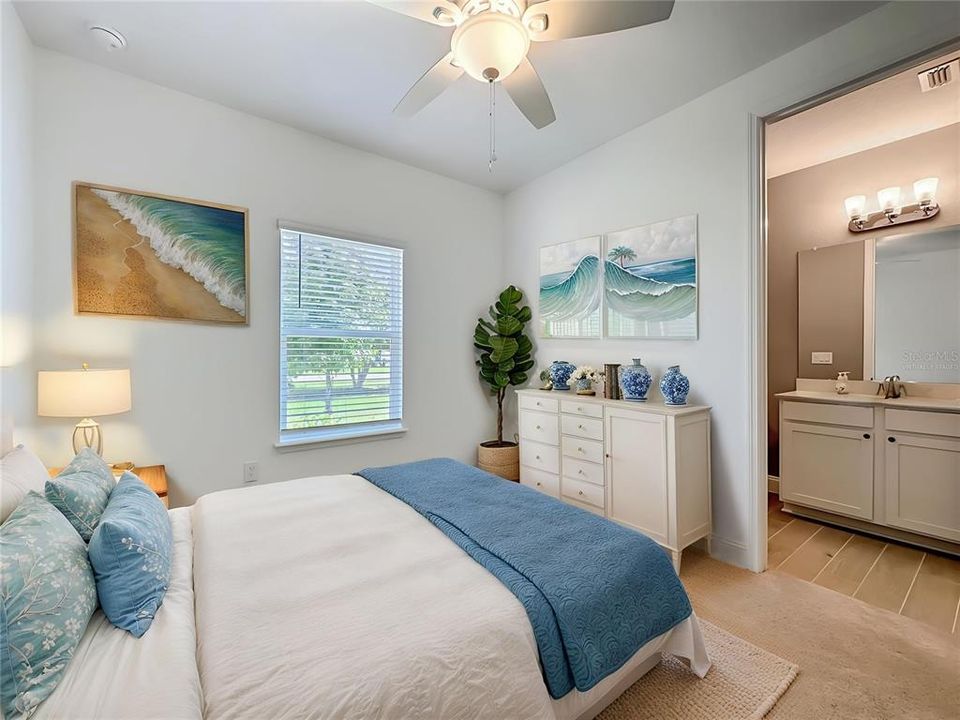 En Venta: $399,990 (4 camas, 3 baños, 2040 Pies cuadrados)