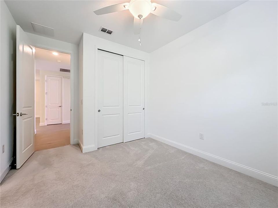 En Venta: $399,990 (4 camas, 3 baños, 2040 Pies cuadrados)