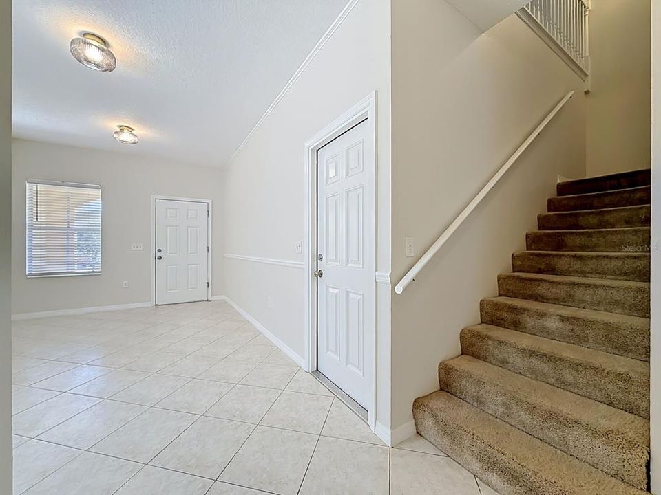 For Rent: $3,200 (4 beds, 2 baths, 2054 Square Feet)