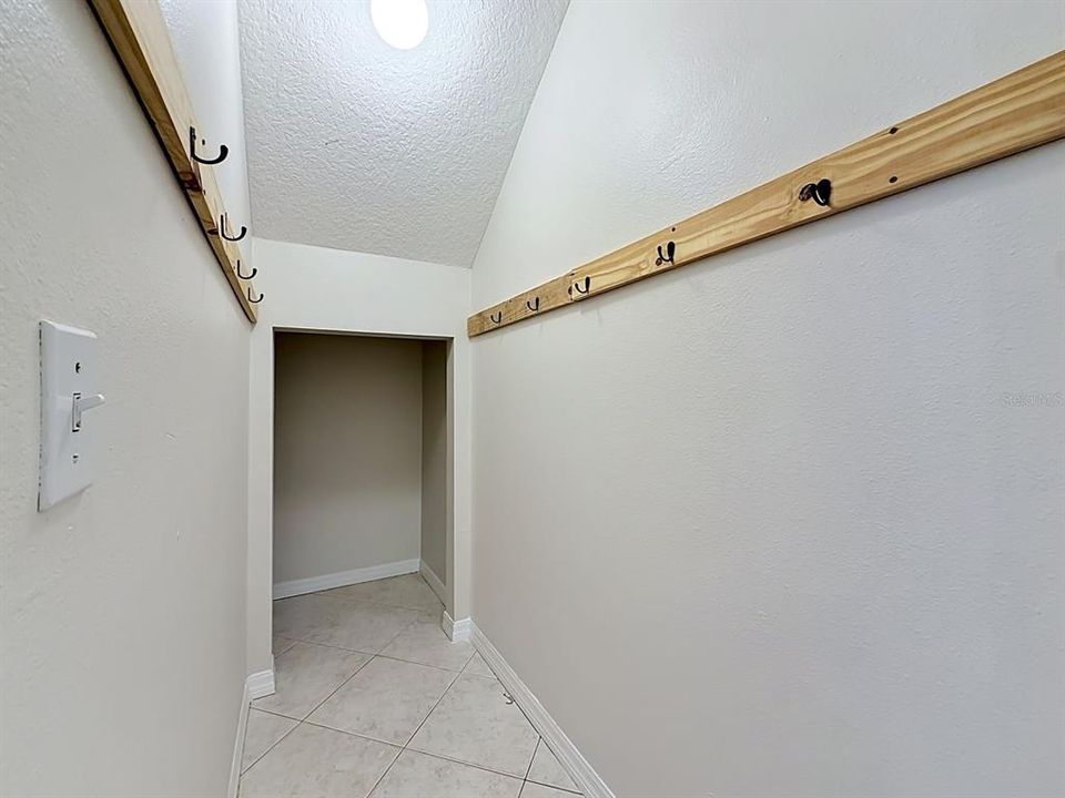 For Rent: $3,200 (4 beds, 2 baths, 2054 Square Feet)