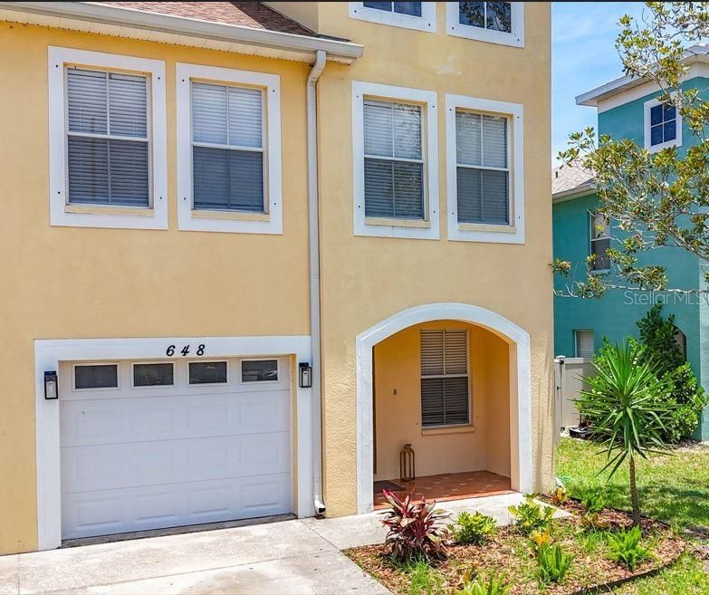 For Rent: $3,200 (4 beds, 2 baths, 2054 Square Feet)