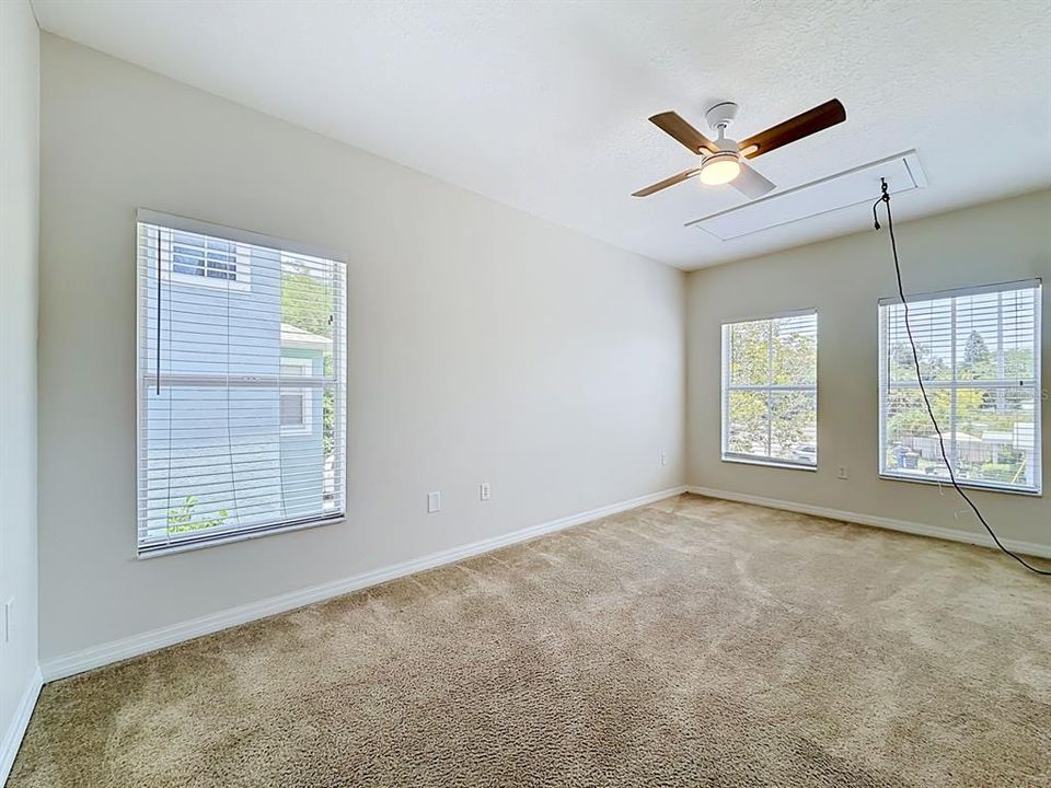 For Rent: $3,200 (4 beds, 2 baths, 2054 Square Feet)
