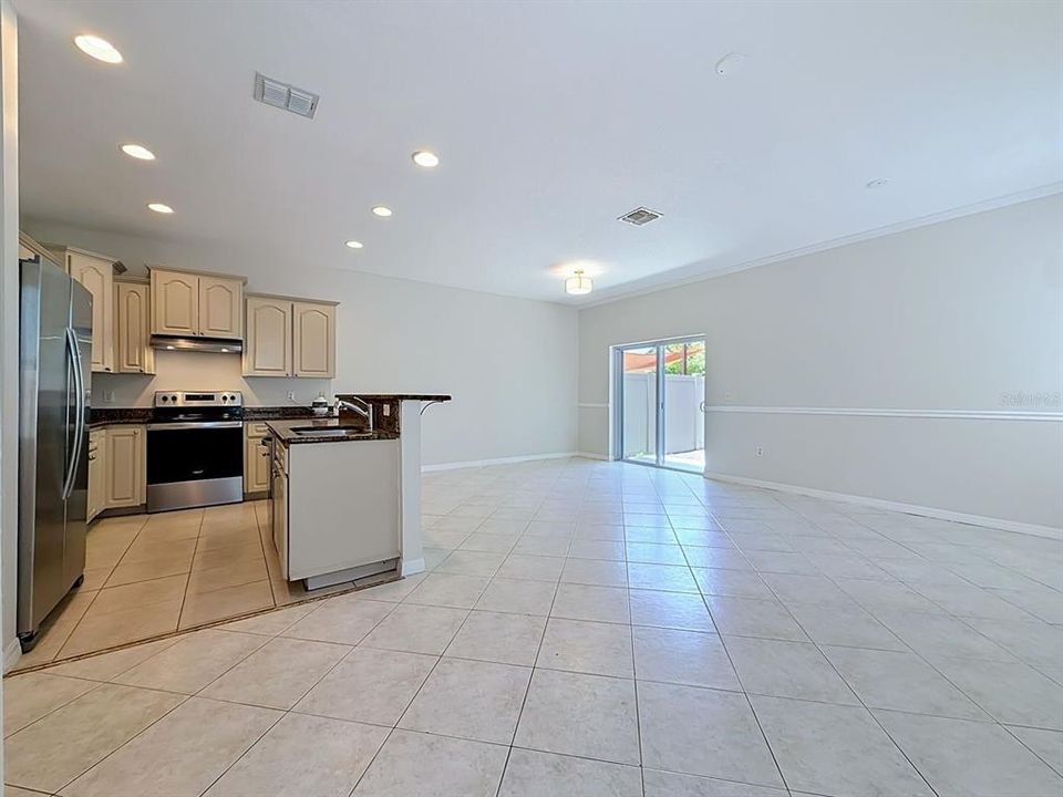 For Rent: $3,200 (4 beds, 2 baths, 2054 Square Feet)