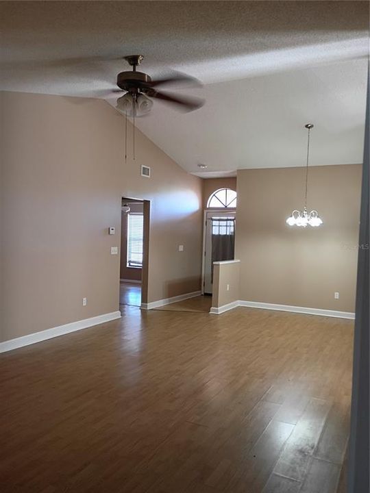 For Rent: $2,150 (3 beds, 2 baths, 1270 Square Feet)