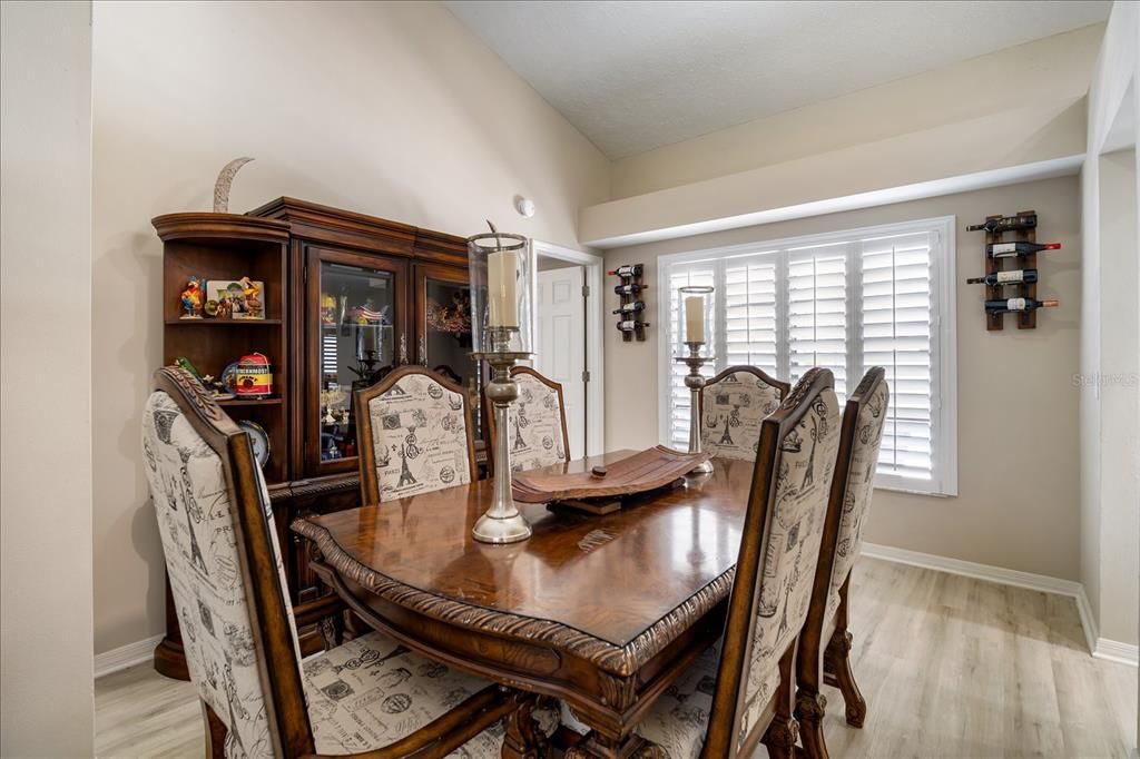 For Sale: $515,000 (3 beds, 2 baths, 1942 Square Feet)