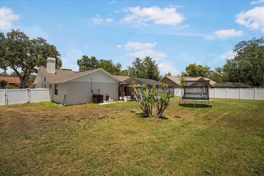 For Sale: $515,000 (3 beds, 2 baths, 1942 Square Feet)