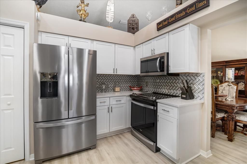 For Sale: $515,000 (3 beds, 2 baths, 1942 Square Feet)