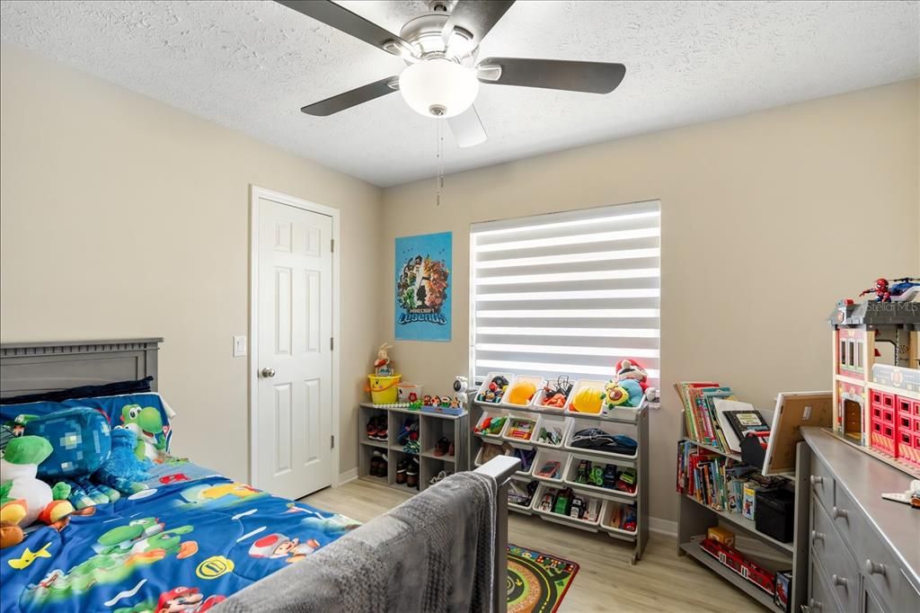 For Sale: $515,000 (3 beds, 2 baths, 1942 Square Feet)