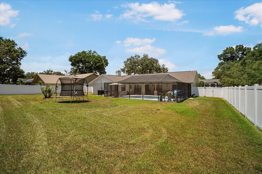 For Sale: $515,000 (3 beds, 2 baths, 1942 Square Feet)